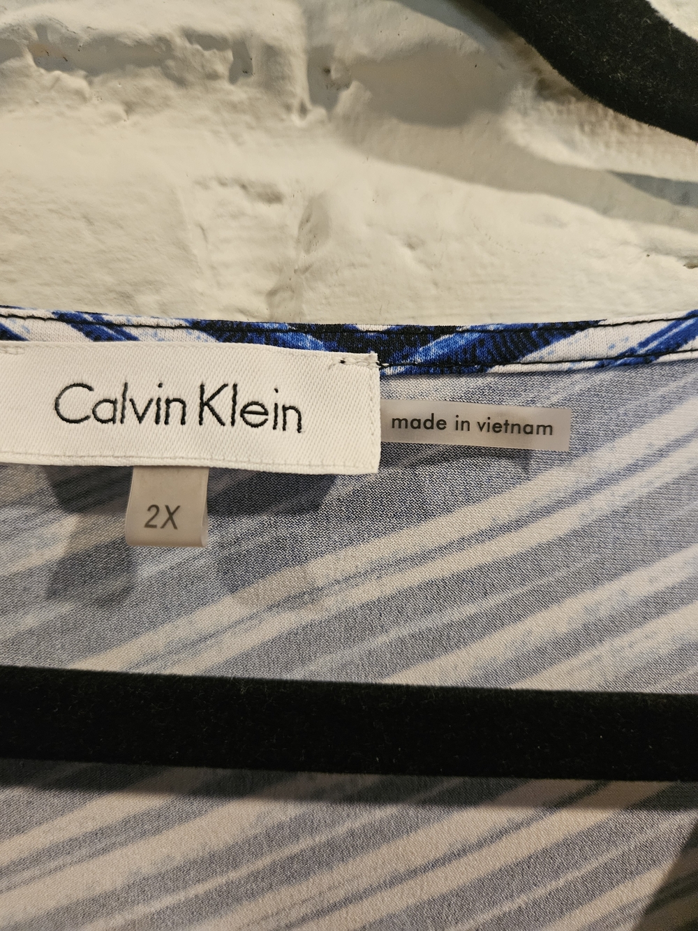 Calvin Klein Navy, Blue & White Striped Cowl Neck Sleeveless Top 2X, 18/20 - Picture 2 of 3